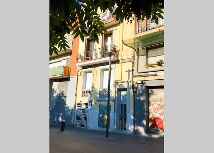 2 Bedroom Sants Lejlighed Barcelona